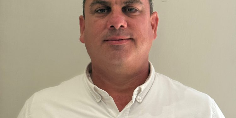 Luis Alberto Burruel se integra al Banco de Alimentos de Hermosillo para fortalecer alianzas