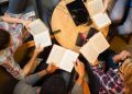 Juan Carlos Puebla recomienda tres novelas para descubrir otras épocas y reflexionar sobre el presente