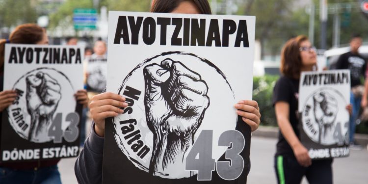 Representante legal de familias de Ayotzinapa rechaza recomendación de la CNDH; acusa que exime al Ejército de responsabilidad
