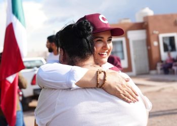 Recorre Célida colonias de Agua Prieta