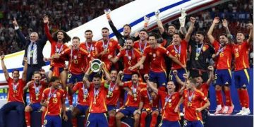 España levanta la Copa
