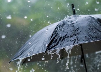Lluvia sorprende a Hermosillo y alivia el calor