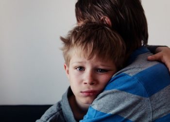 Suicidio entre menores de 10 a 14 años enciende alerta; urge escuchar más a las infancias