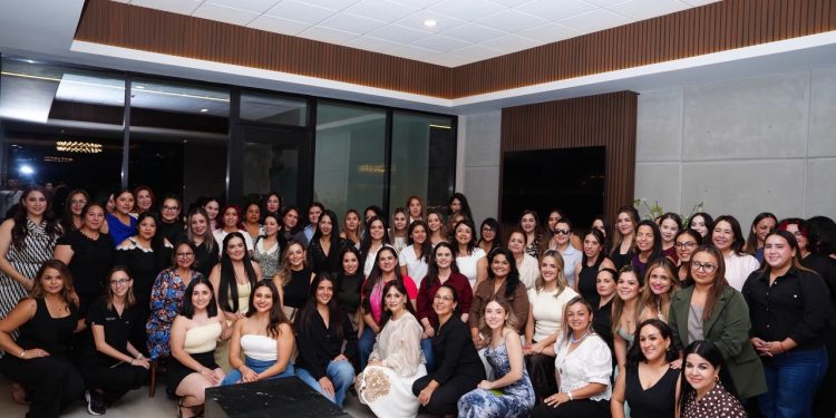 Mujeres deben tener una participación activa en las decisiones públicas, afirma Celida López