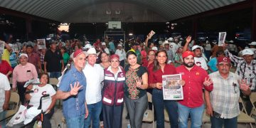 Celida López suma respaldos durante recorridos por Sonora