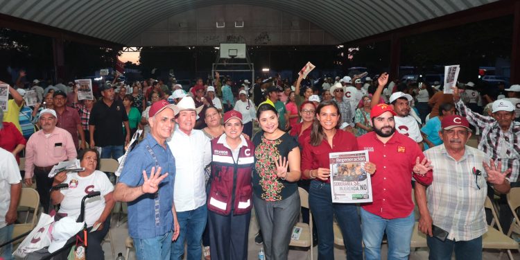Celida López suma respaldos durante recorridos por Sonora