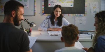 Familia y escuela deben recuperar su papel conjunto en la educación de niñas y niños