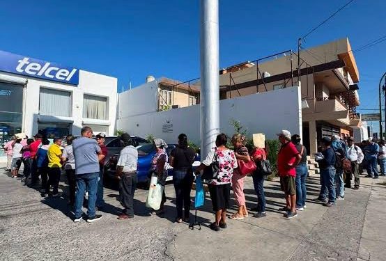 Hasta tres horas para registrar líneas telefónicas