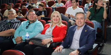 Lleva Omar del Valle Colosio actividades culturales a colonias y comunidades de Sonora