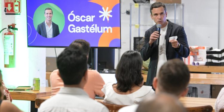 Jóvenes emprendedores ponen a prueba sus ideas ante inversionistas en Hermosillo
