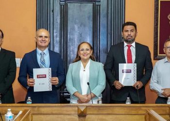 Rinde Karla Córdova segundo informe de gobierno ante el Cabildo de Guaymas