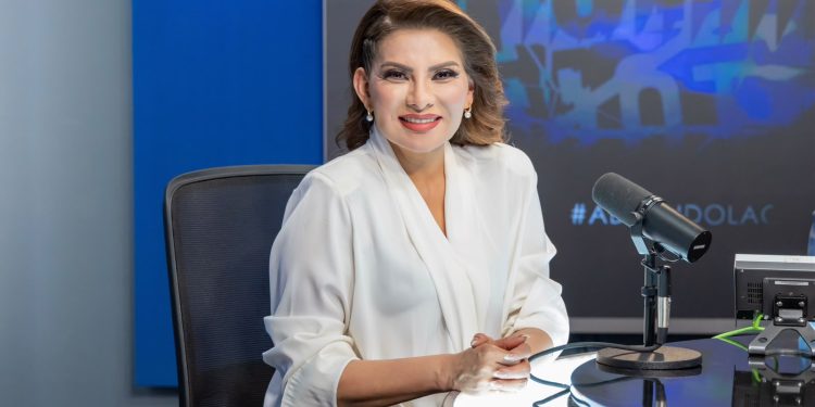 Lorenia Valles llama a la unidad tras ser elegida coordinadora estatal