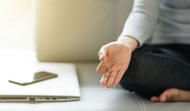Del celular al silencio: por qué cada vez más personas buscan desconectarse de las redes