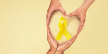 Prevenir un suicidio también puede empezar por saber estar: Michelle Gortarez