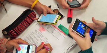 Regulación de celulares en escuelas genera dudas sobre su aplicación
