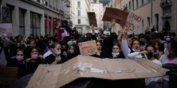 Protestas en Francia evidencian el desencanto de los jóvenes con el Estado de bienestar