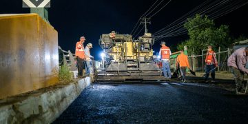 Bacheo sin pausa en Hermosillo: 17 cuadrillas trabajan de día y de noche