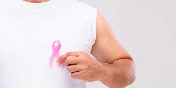 Raúl García, sobreviviente de cáncer de mama: “Tócate para que no te toque”
